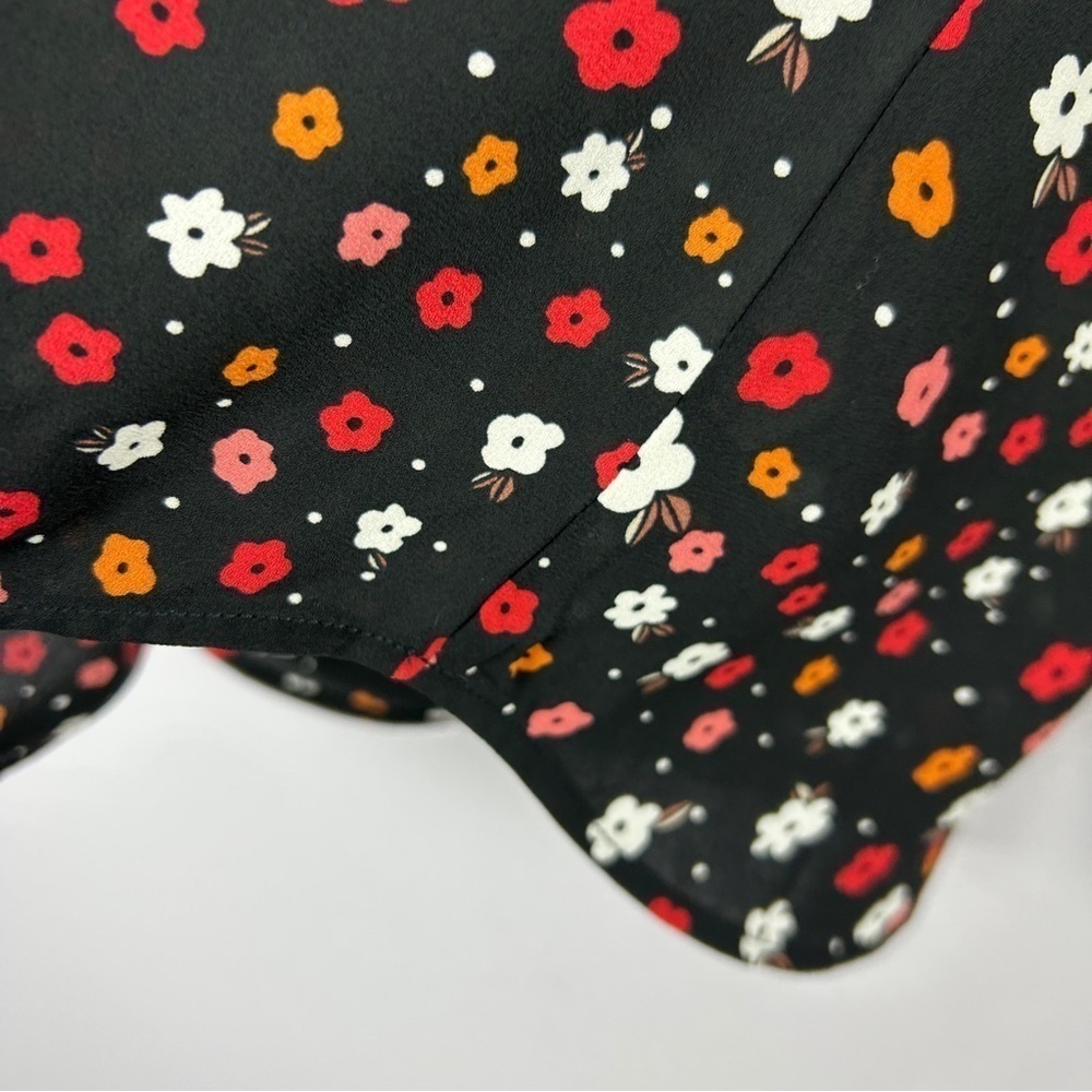 Cabi Floral Long Sleeves Striped Cuffs Button Down Blouse Small Black Red - Picture 11 of 13
